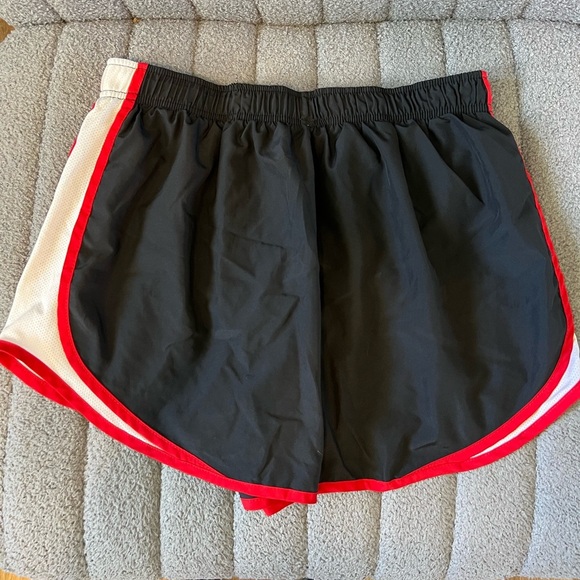 Women’s Dry Tempo Nike Dri-Fit Black Shorts - Picture 6 of 7